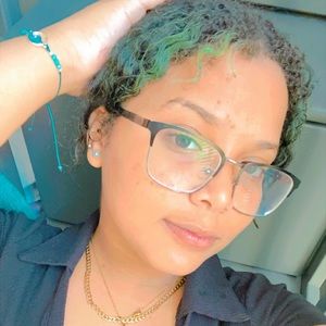 Meet your Posher, Ashley elizabeth